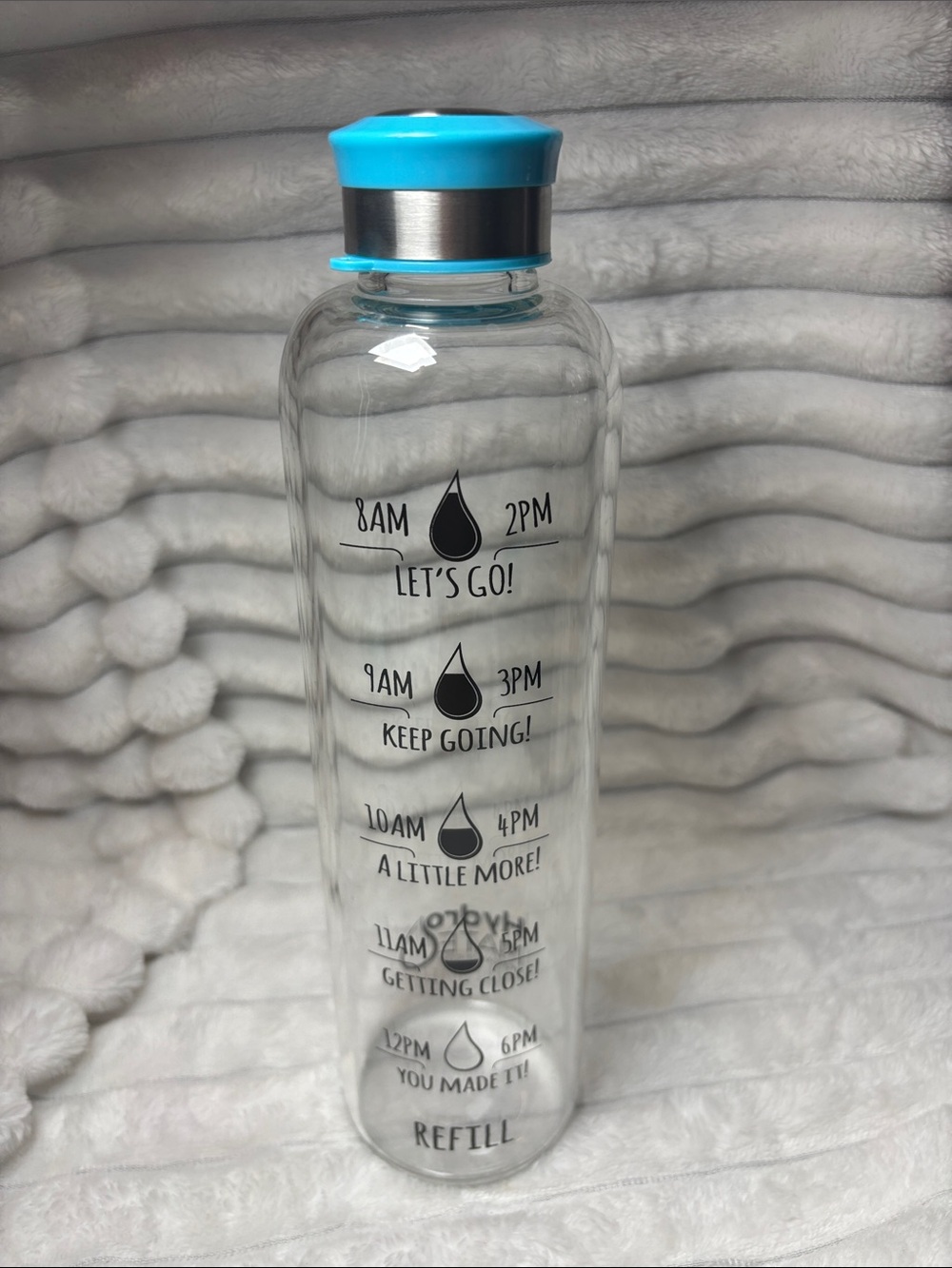 Hydro Mate 32 oz Water Bottle with Time Measurements Blue Lid